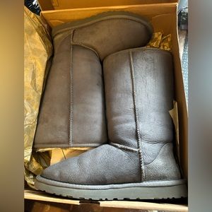 Classic tall woman’s Uggs boots
